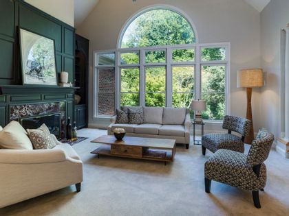 Traditional themed interior 4000x3000px