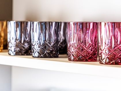 NACHTMANN Noblesse Tumblers in color – stylishly displayed on a shelf